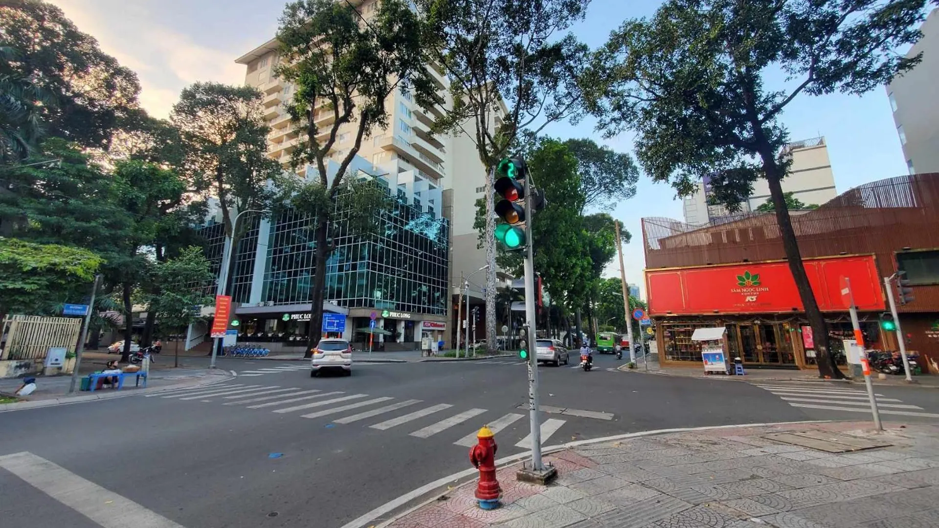 Deluxe Room Have Balcony D1-Dakao Ho Chi Minh City